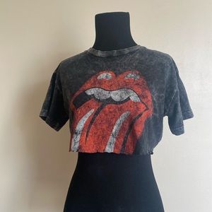 cropped rolling stones t shirt